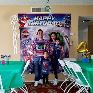 Meet your Posher, Hannis